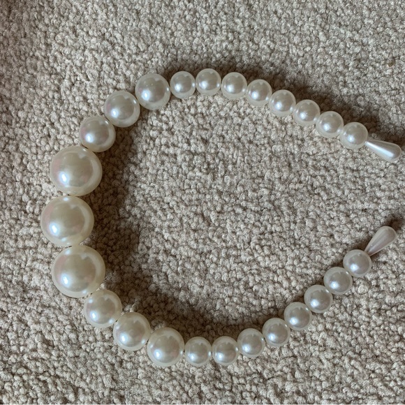 Pearl Headband - Picture 1 of 1